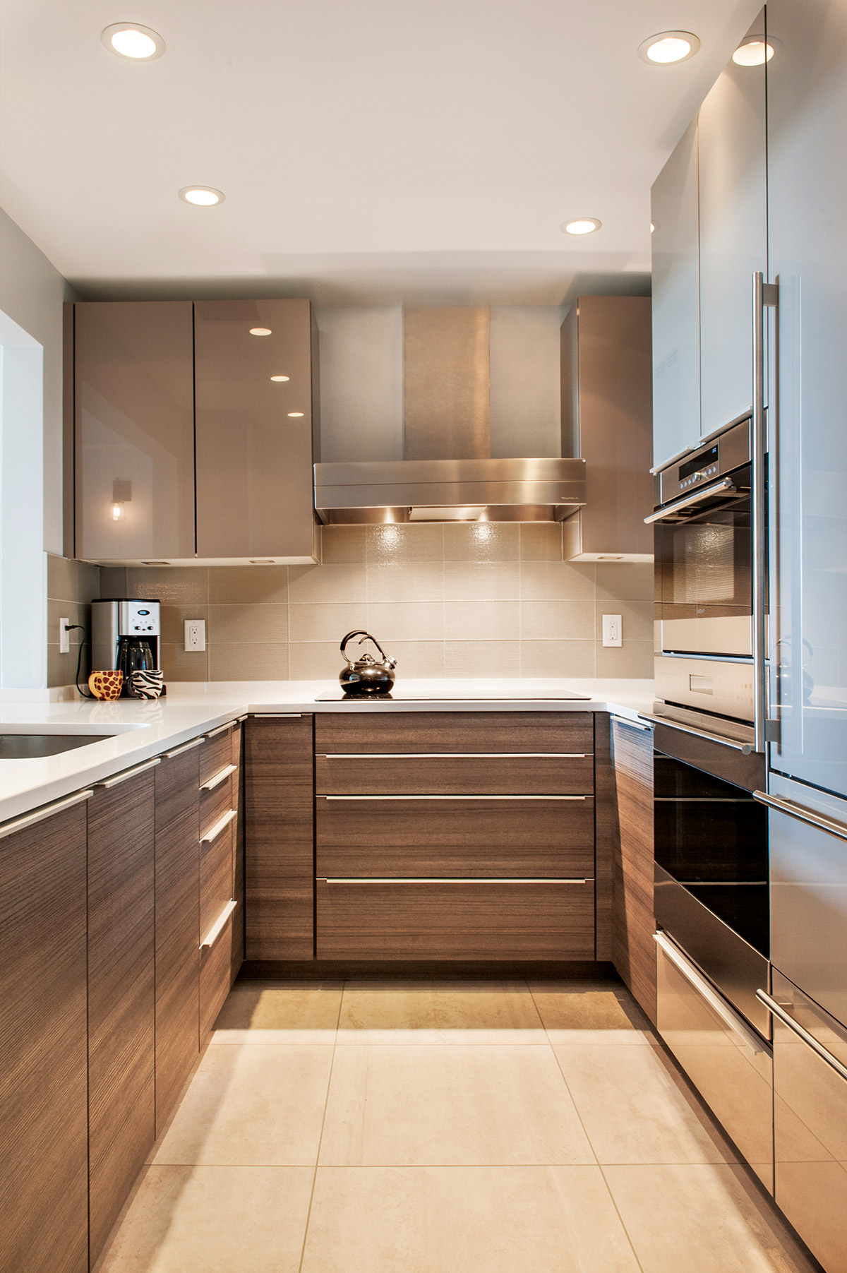 u-shaped-kitchen-layout-1